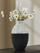 Girtha - Vase