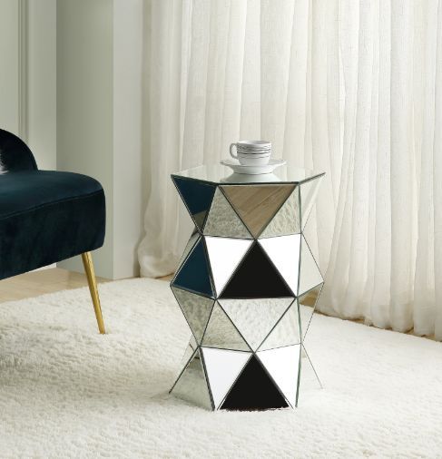 Dominic - 20" Pedestal Stand - Mirrored