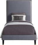 Harlie - Bed