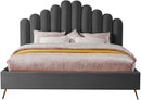 Lily - Bed